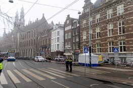 Vrouw overleden na aanrijding met auto in centrum van Amsterdam