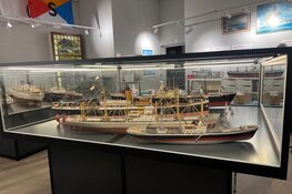 AMSTERDAMSE REDERIJEN van na 1876 in nieuwe KOOPVAARDIJZAAL