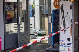Overval op telecomwinkel Burgemeester de Vlugtlaan Amsterdam