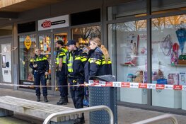 Politie lost waarschuwingsschot na poging overval in Diemen