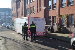 Dode in woning in Amsterdam West, politie vermoedt misdrijf