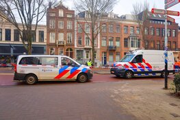 Kind vast onder tram op Sarphatistraat in Amsterdam