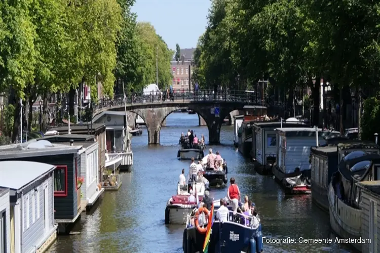 Amsterdam zet koers naar grachten zonder uitstoot