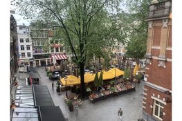 Mogelijk vervroegde sluitingstijd voor Amsterdamse eetcafés, fastfoodzaken en snackbars