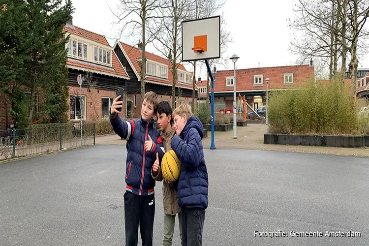 Gratis jaarabonnement op app die kinderen verantwoord leert omgaan met eerste smartphone