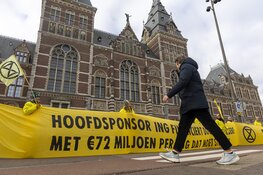 Extinction Rebellion blokkeert onderdoorgang Rijksmuseum