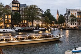 Het Anne Frank Huis alleen voor Amsterdammers, een exclusief kijkje in de Koninklijke Wachtkamer en dauwtrappen met stadsfotograaf Gosse Bouma tijdens 24 uur Centrum