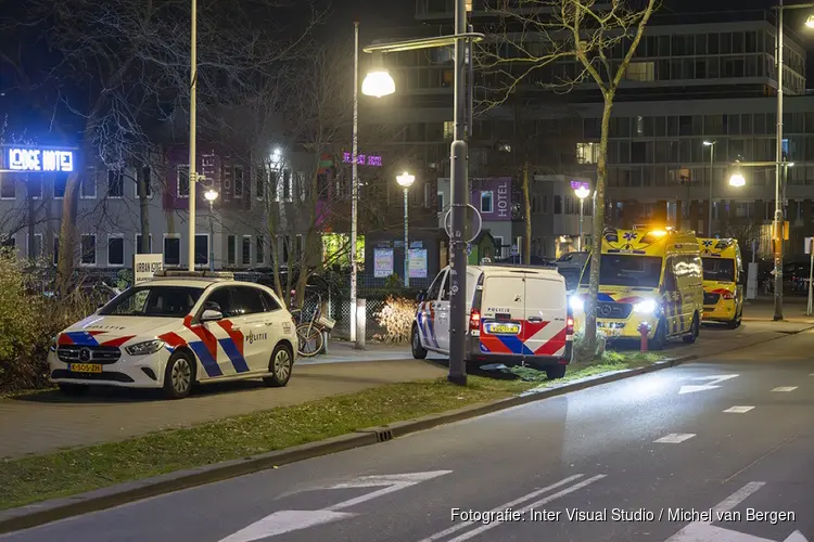 Melding van steekincident bij hotel aan Arlandastraat