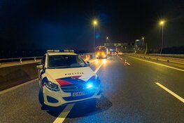 Auto vat vlam op A5 bij Amsterdam