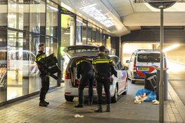 Gewonde man met schotwond aangetroffen in station Amsterdam Centraal