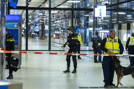 Gewonde man met schotwond aangetroffen in station Amsterdam Centraal