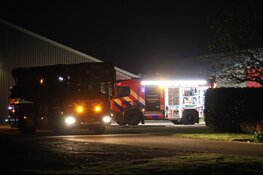 Grote buitenbrand aan Achterdichting in Oostzaan