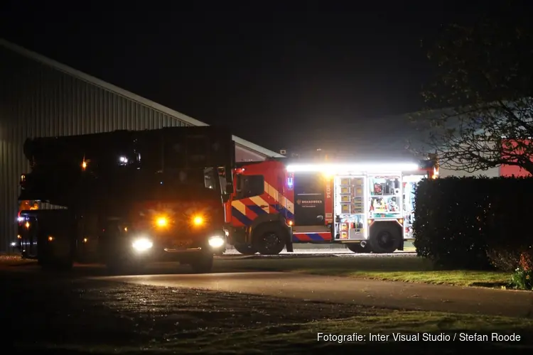 Grote buitenbrand aan Achterdichting in Oostzaan