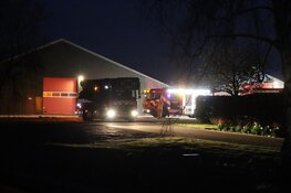 Grote buitenbrand aan Achterdichting in Oostzaan