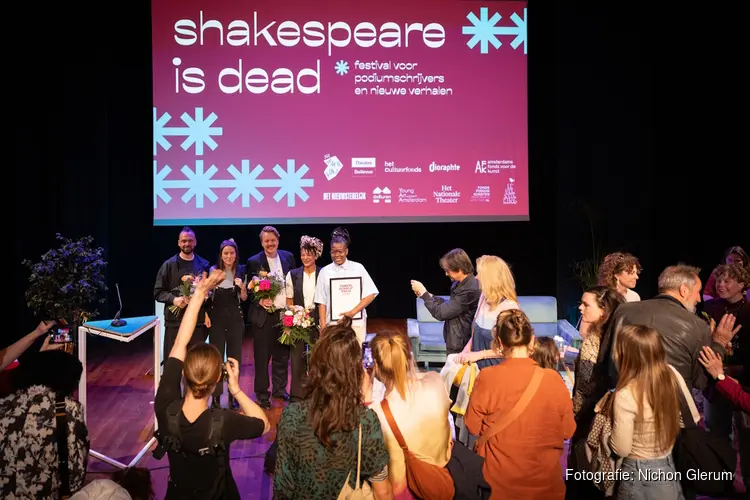 Winnaars Toneelschrijfprijs 2024 en TekstTalentStipendium 2025 bekendgemaakt tijdens Shakespeare is Dead in Amsterdam