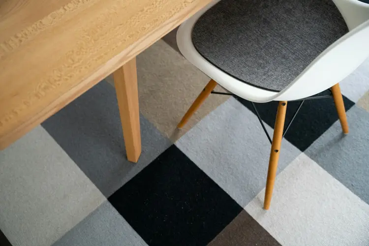 Robuust en ruimtebesparend: zo kies je een goede klaptafel
