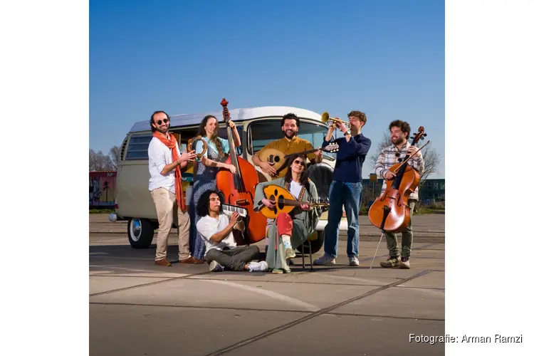 Op 5 mei reist de nieuwe band, ÁMÀL Ensemble door Amsterdam als verbindend element tussen de verschillende bevrijdingsfestivals.