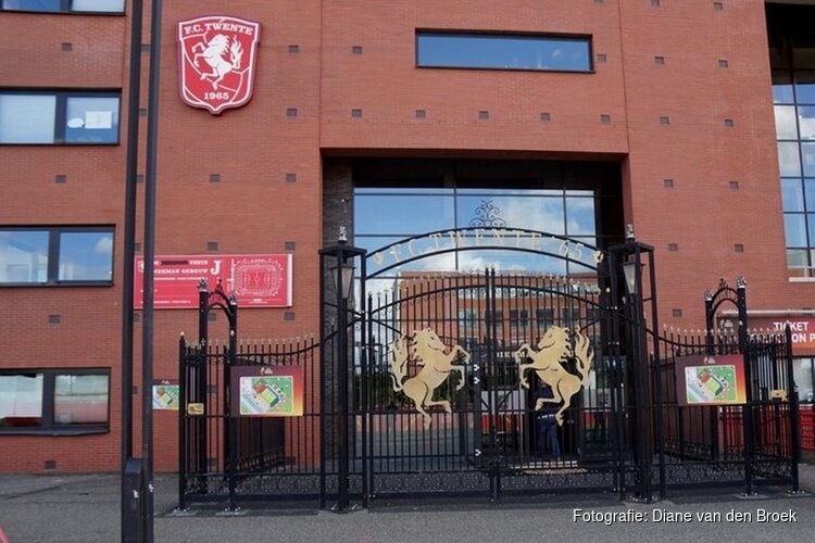 Vrouwen FC Twente halen uit tegen Ajax