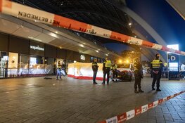 Persoon ernstig gewond bij valpartij De Ruijterkade