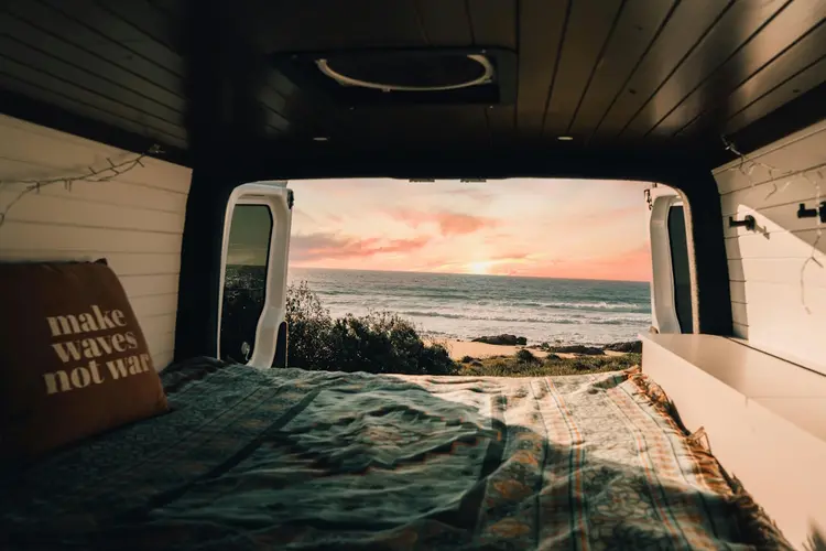 Stadsleven vs. Vanlife: waarom Amsterdammers hun camper weer inruilen voor ruimte