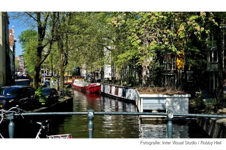 Pand op Raamgracht in Amsterdam beschoten
