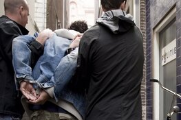 Inbreker aangehouden na wurgen bewoonster Nieuwe Houttuinen