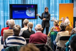 Amsterdamse sociaal onderneemster maakt kans op Appeltje van Oranje 2025