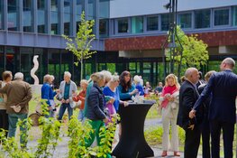 Tentoonstelling in de binnentuin van De Nederlandse Bank ter ere van 750-jarig bestaan van Amsterdam.