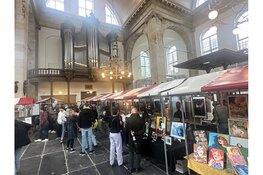 Creatieve energie vult de Oosterkerk – Bazarre Artistique van start