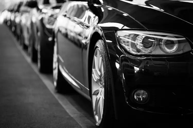 Een nieuwe auto? Zo zorg je voor een goede financiering