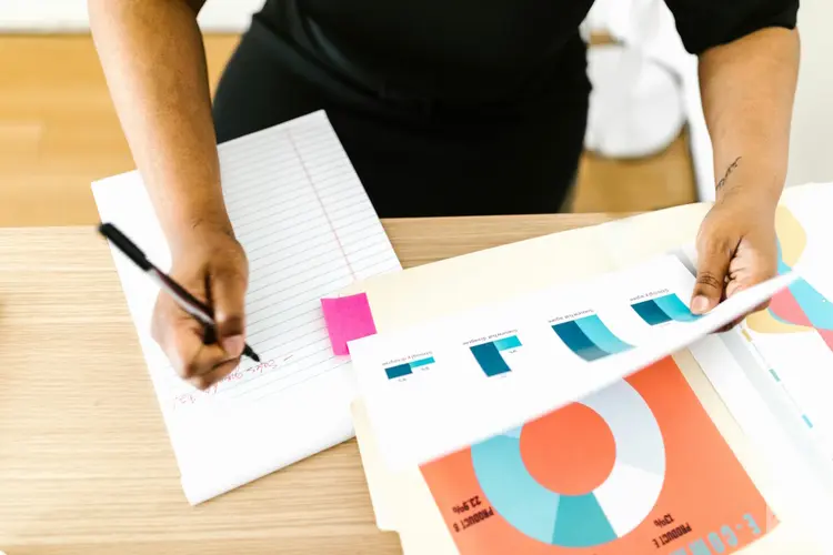 Bedrijf promoten in 2025? Ontdek deze 4 budgetvriendelijke tips!