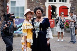 Alkmaarse Maggie van Spall (74) raakt harten op Wereld Vitiligo Dag: “We verdienen het om gezien te worden – zóals we zijn”