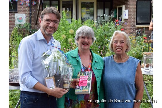 Wethouder Van Weyenberg opent Open Volkstuindagen 2025 op Amstelglorie