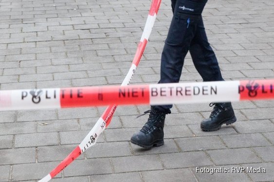Explosie bij woning aan Schelluinenstraat in Amsterdam-Zuidoost