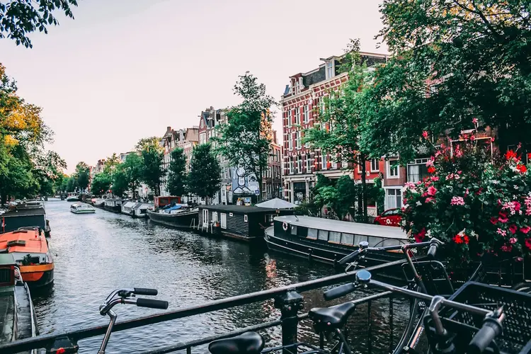 Waarom isoleren in Amsterdam zo belangrijk is