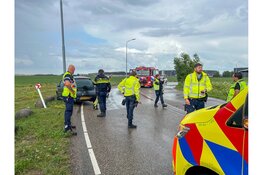 Flinke schade na ongeval tussen personenauto en vrachtwagen op Schiphol-Rijk