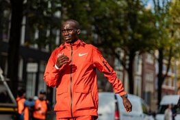 Olympisch kampioen 10.000 meter Joshua Cheptegei vervolgt marathonavontuur in Amsterdam