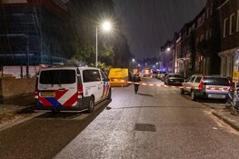Vier personen door brandweer gered uit brandende woning in Amsterdam