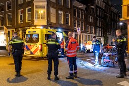 Man zwaargewond na mogelijke steekpartij in Amsterdam