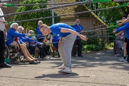 Sociale Sportschool van start in Amsterdam: oud en jong gaan samen op bootcamp