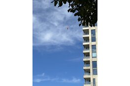 Highline verbindt torens en buurt in het Oostelijk Havengebied