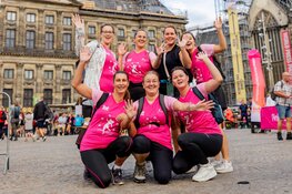 Roze slingers, zonneschijn en duizenden stappen tijdens Pink Ribbon Dam tot Dam Wandeltocht