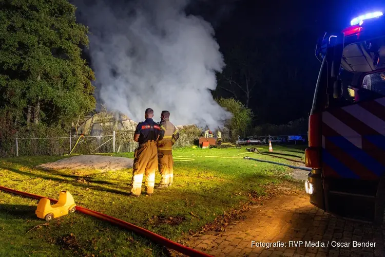 Brand bij jachthaven in Amsterdam-Zuid