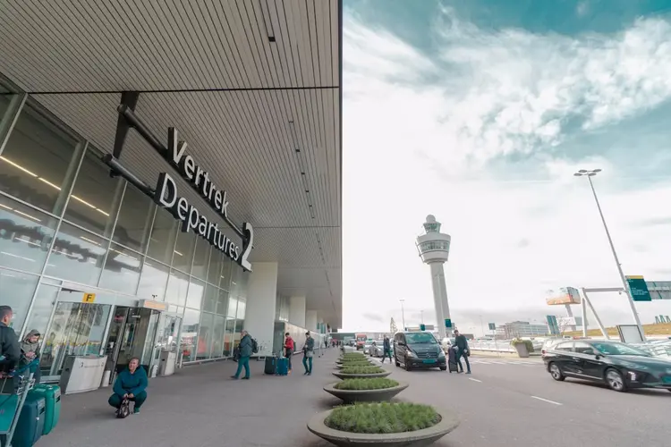 Schiphol zonder stress: zo reis je slim met alleen handbagage