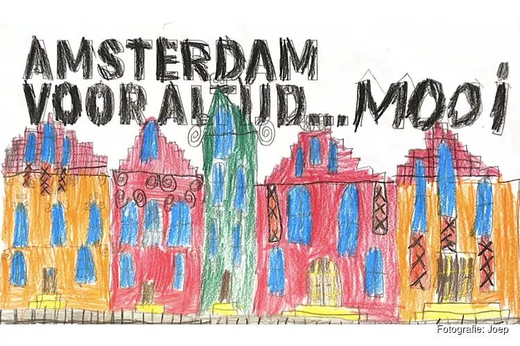 Opening 350 meter lange expo op Museumplein met toekomstdromen van jonge Amsterdammers
