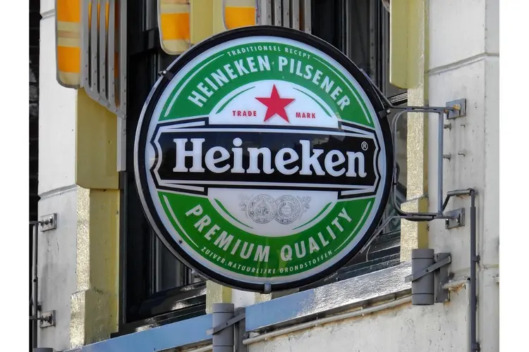 Heineken schrapt 400 banen in Amsterdam