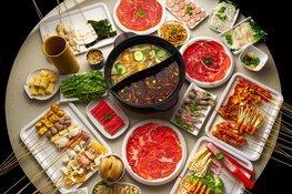 Bij Yuan Hotpot voelt het alsof je voor één avond terugreist naar het oude China