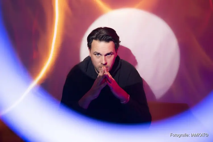 Pieter de Graaf voor het eerst op theatertournee met neoklassieke Day & Night
