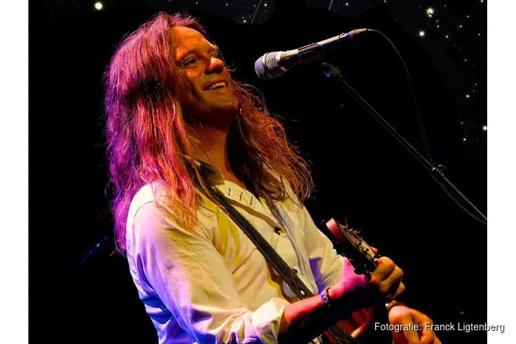 Rockpoëet Frank Blueka eert Ierse invloeden