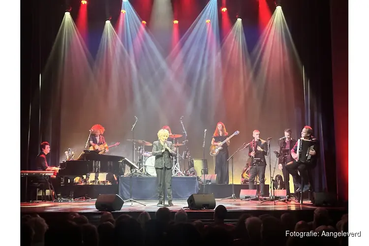 Een hommage die schuurt in de Kleine Komedie